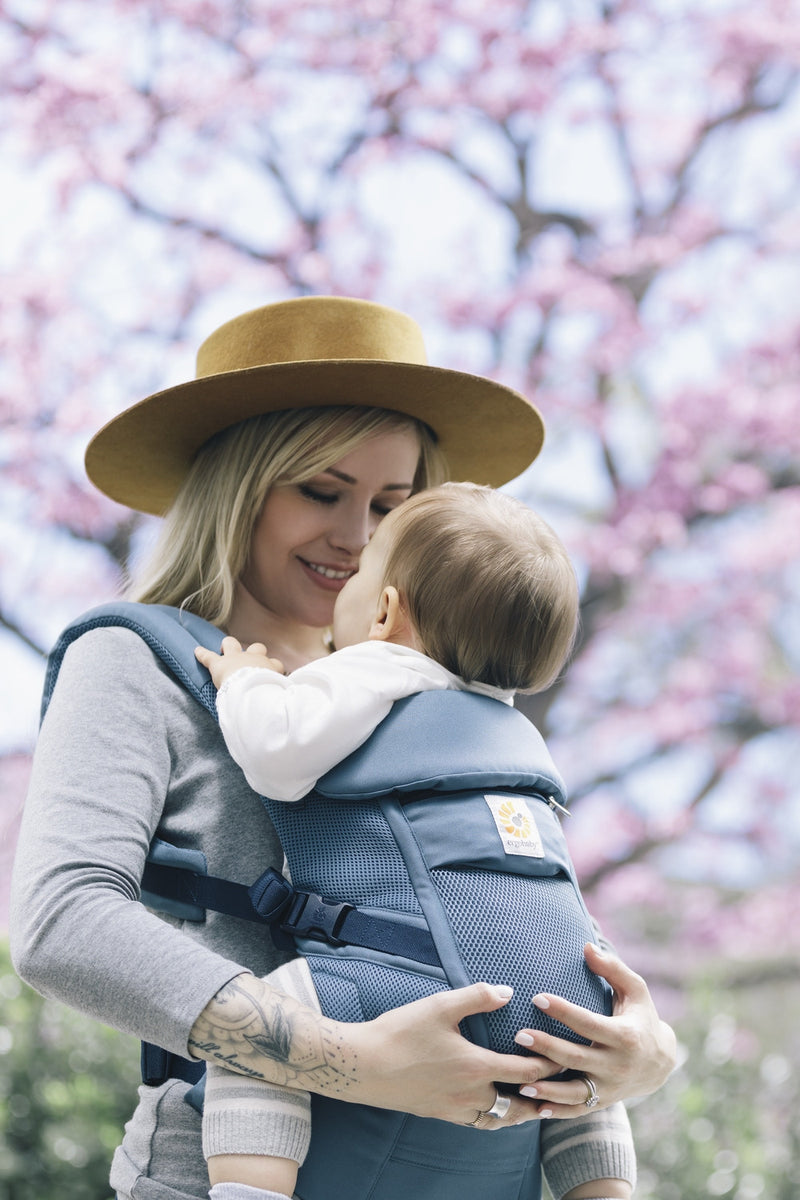 Ergobaby Adapt bæresele Cool Air Mesh i lyseblå (Oxford Blue)