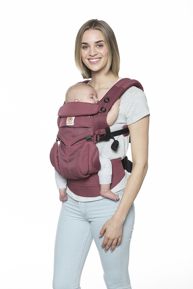 Ergobaby Omni 360 Cool Air bæresele i bordeaux (Plum)